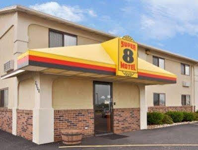Super 8 By Wyndham Muscatine Hotel Ngoại thất bức ảnh